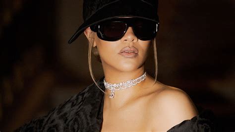 mannequin j'adore de dior|Rihanna shines as the new face of J'Adore Dior campaign.